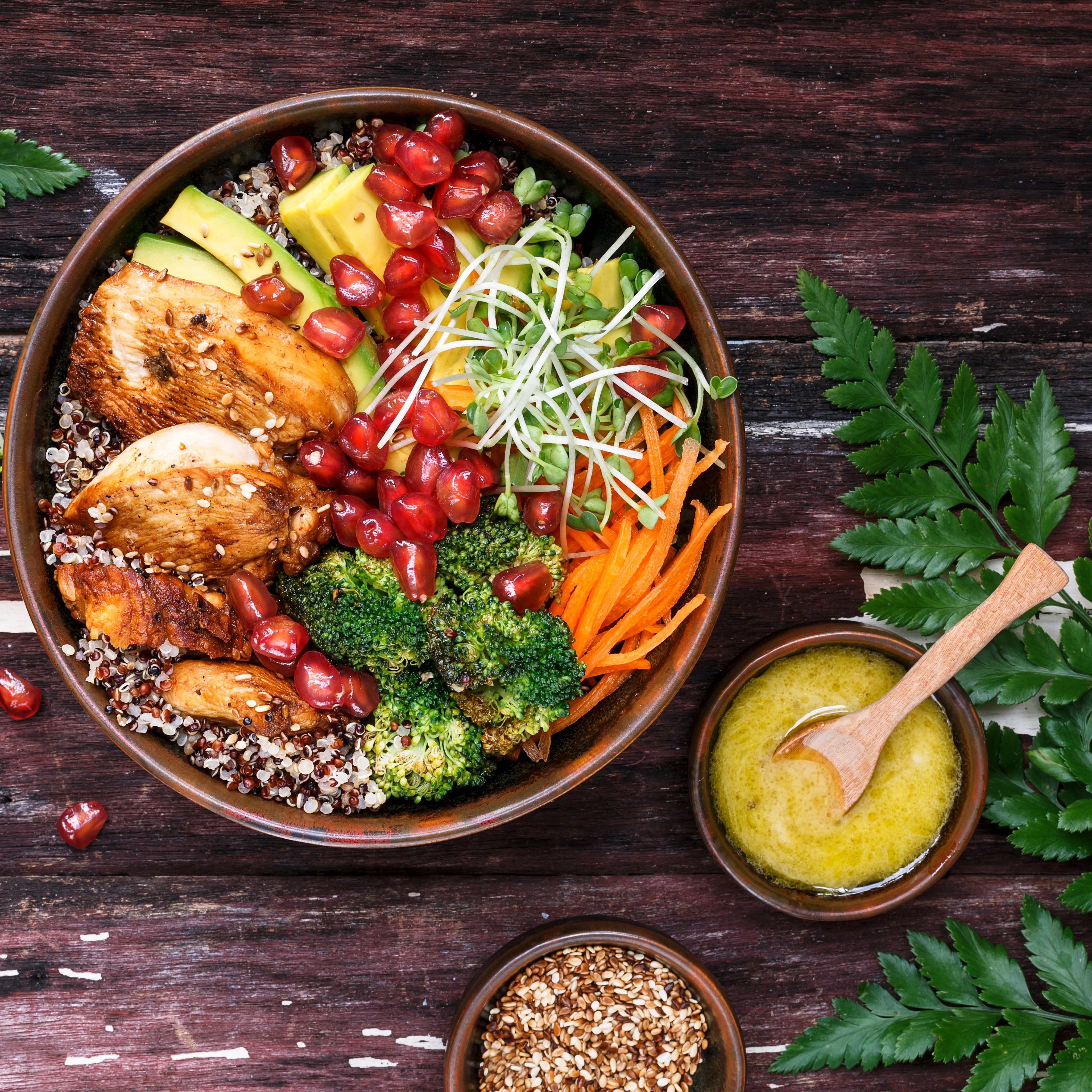 Pečená krůtí prsa s quinoou a bylinkovým pestem